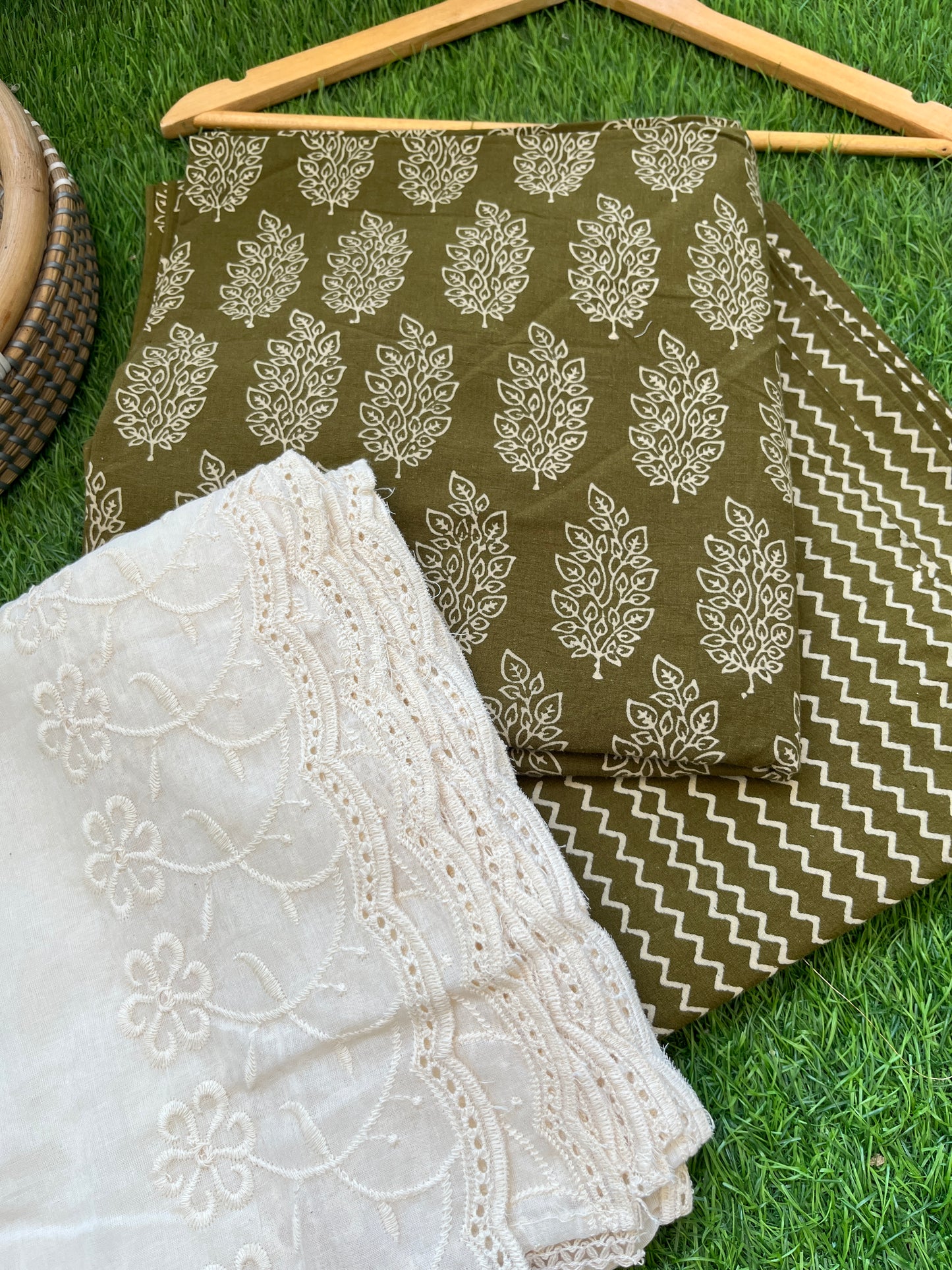 Kurta Bottom scalloped Dupatta