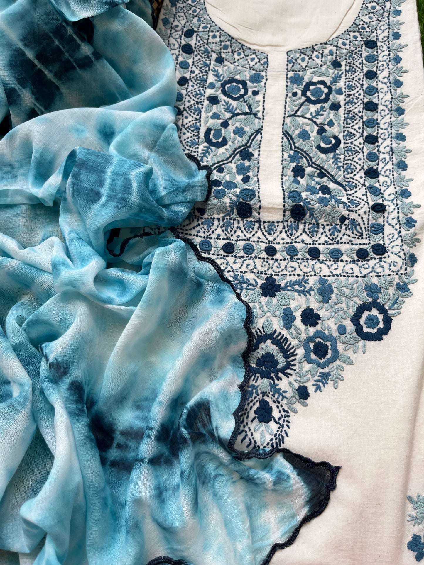 Knot work kurta mul tie and dye dupatta
