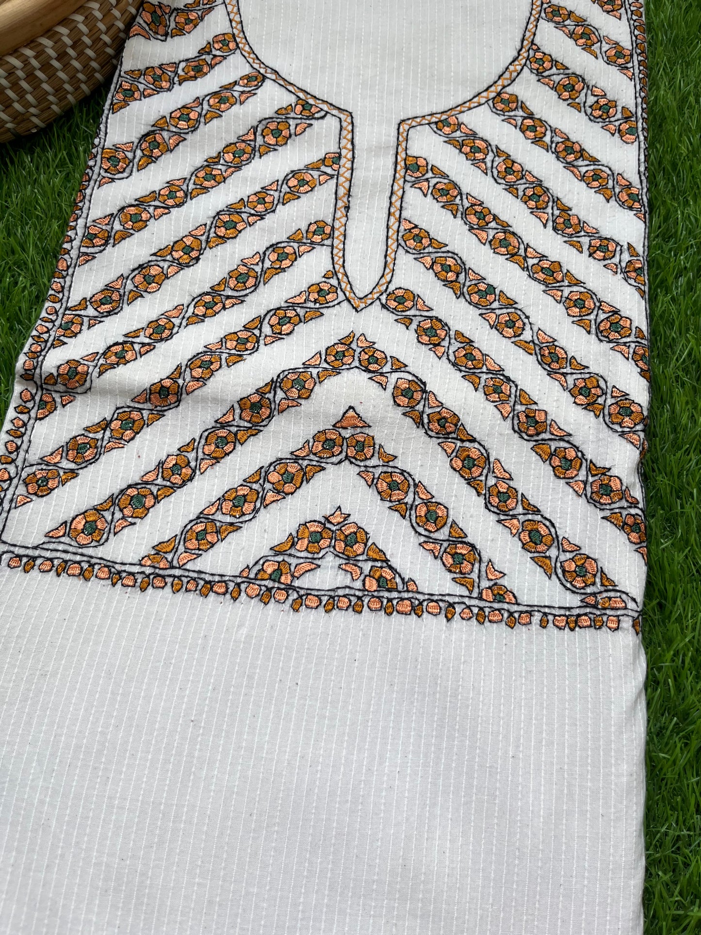 Cotton kashmiri work kurta bandhani Dupatta