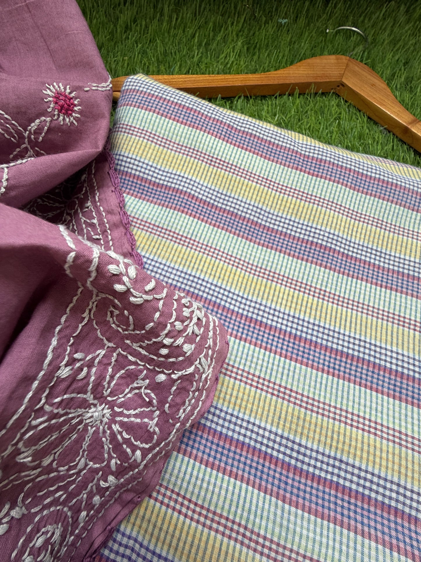 Khadi check kurta mul cotton chikankari dupatta