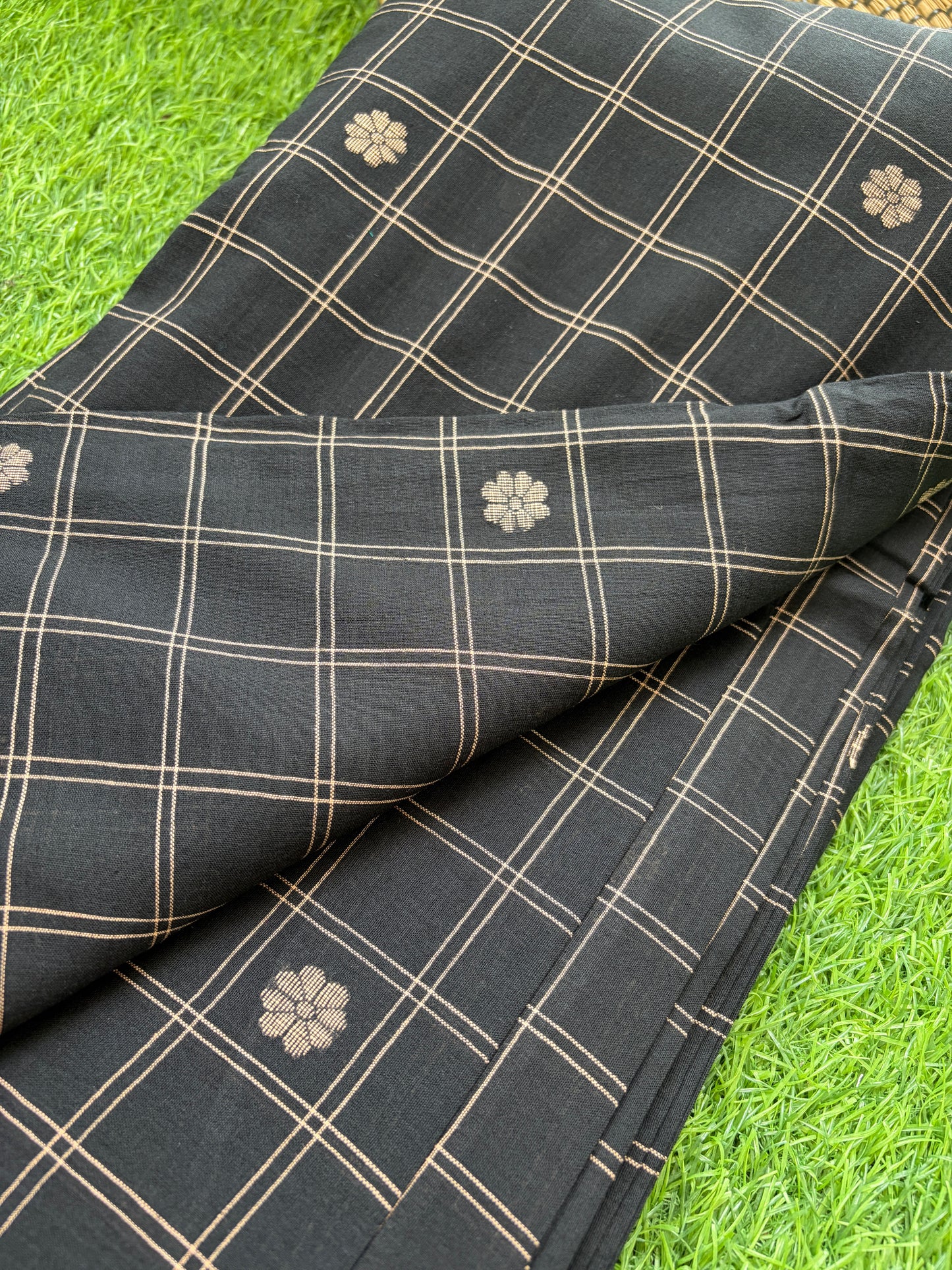 Jaamdani mul fabric