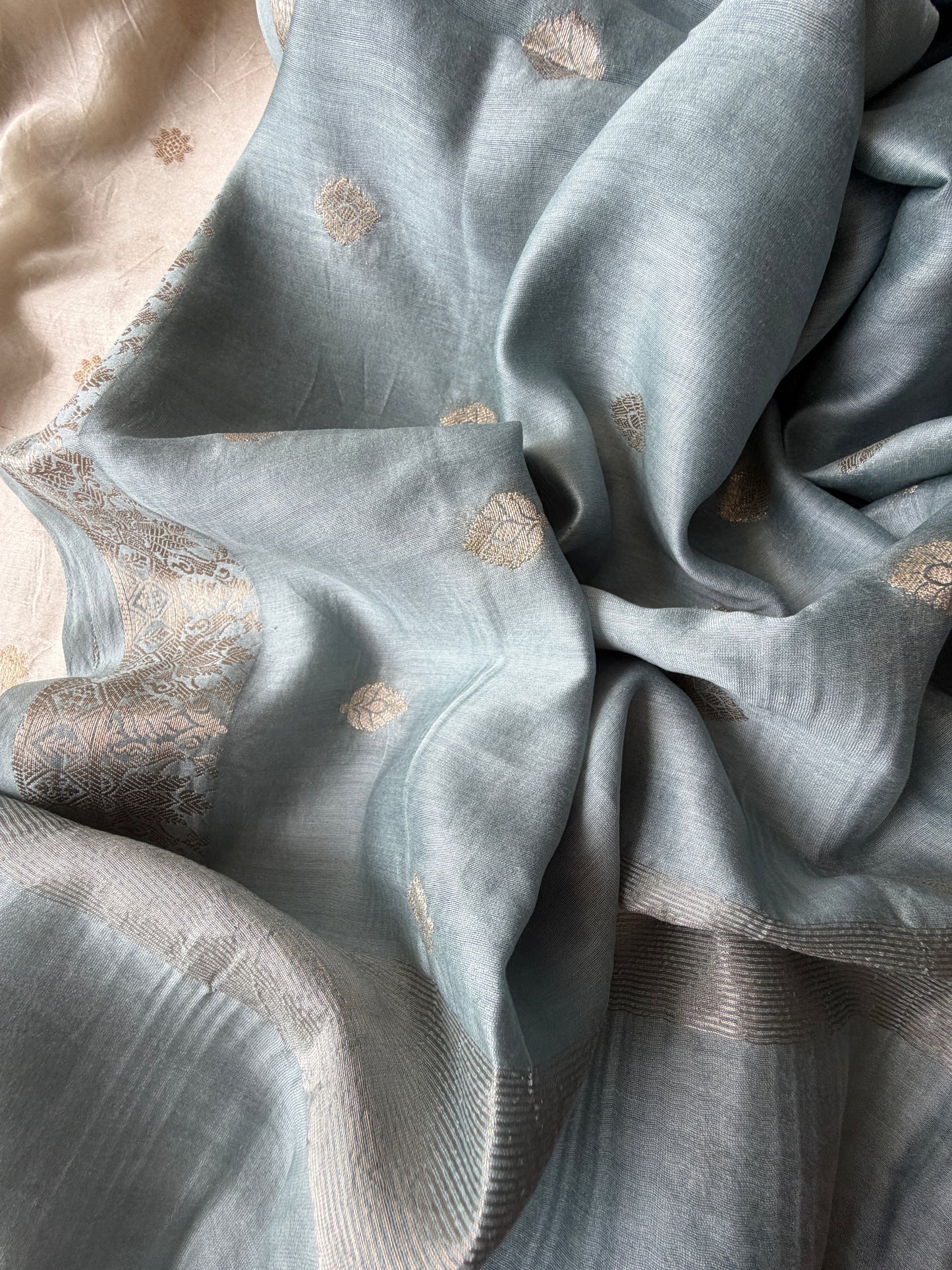 त्योहार् -Banarasi chanderi dupatta kurta