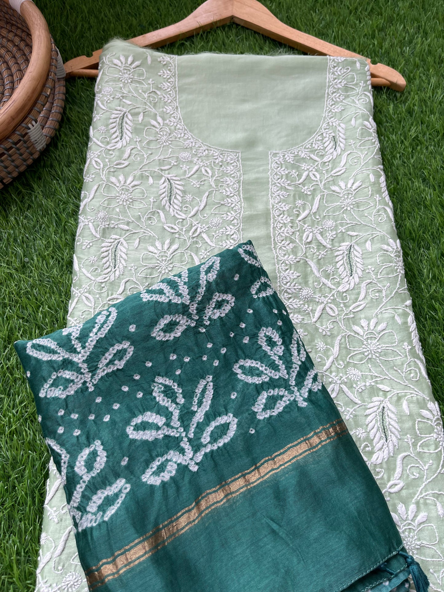 Chanderi Chikankari Kurta bandhani Dupatta