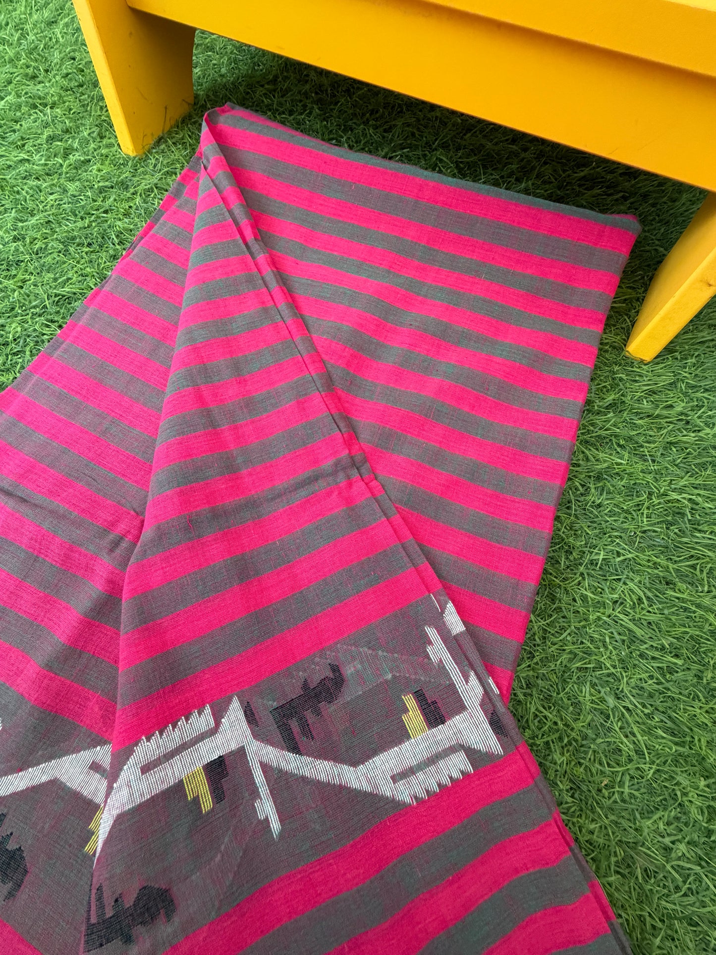 Jaamdani mul fabric
