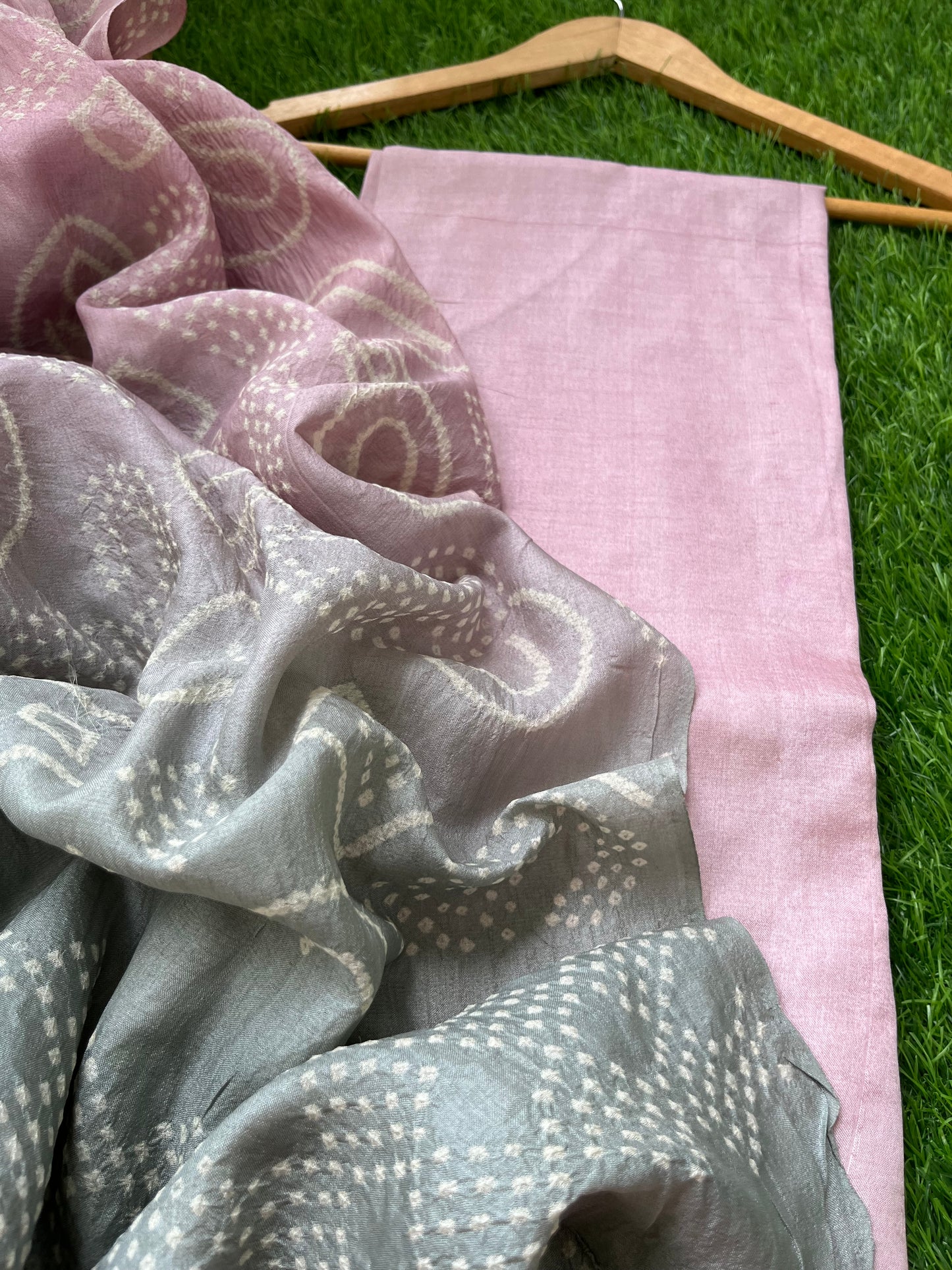 Tussar silk Bandhani dupatta plain kurta