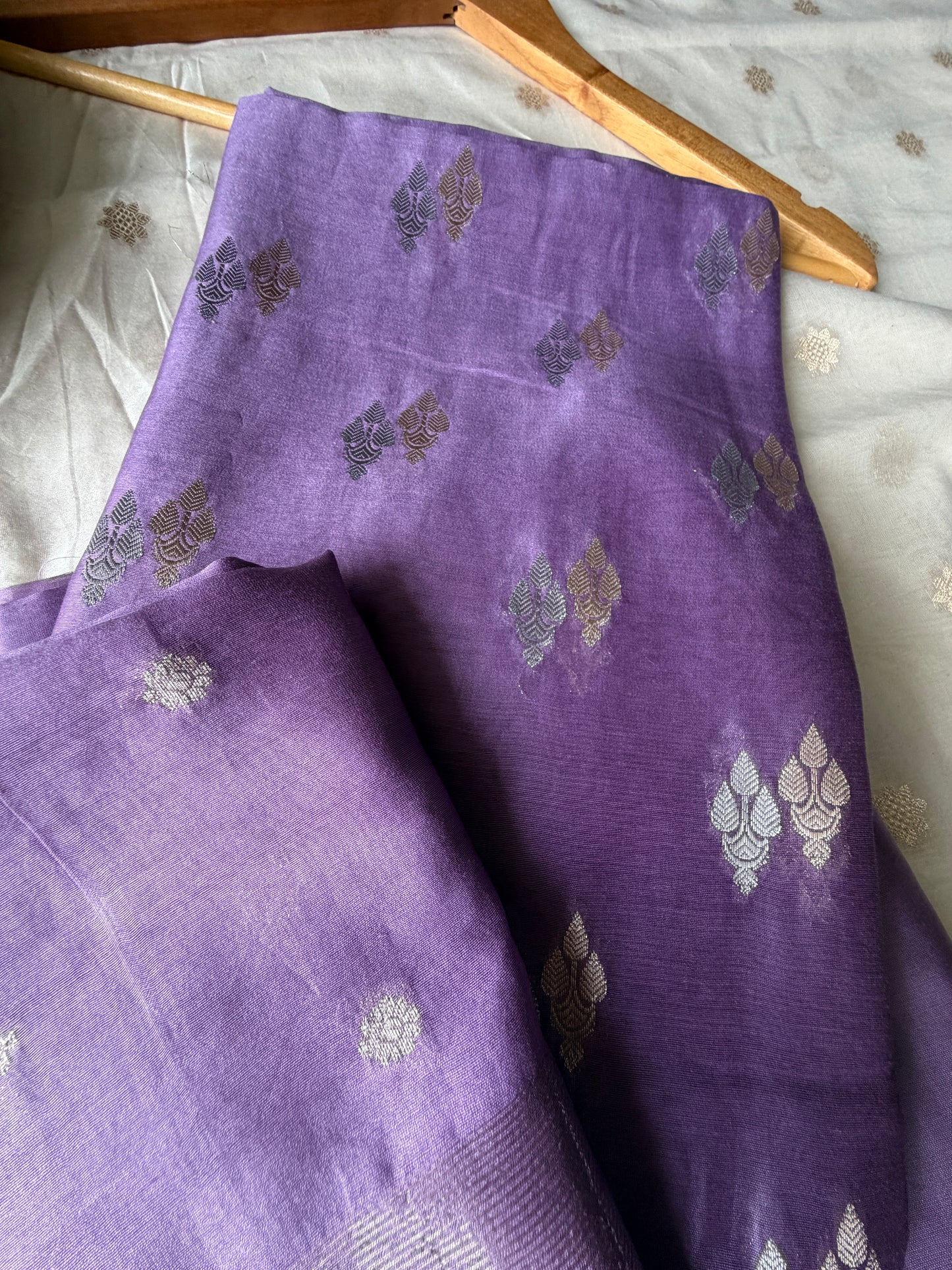 त्योहार् -Banarasi chanderi dupatta kurta
