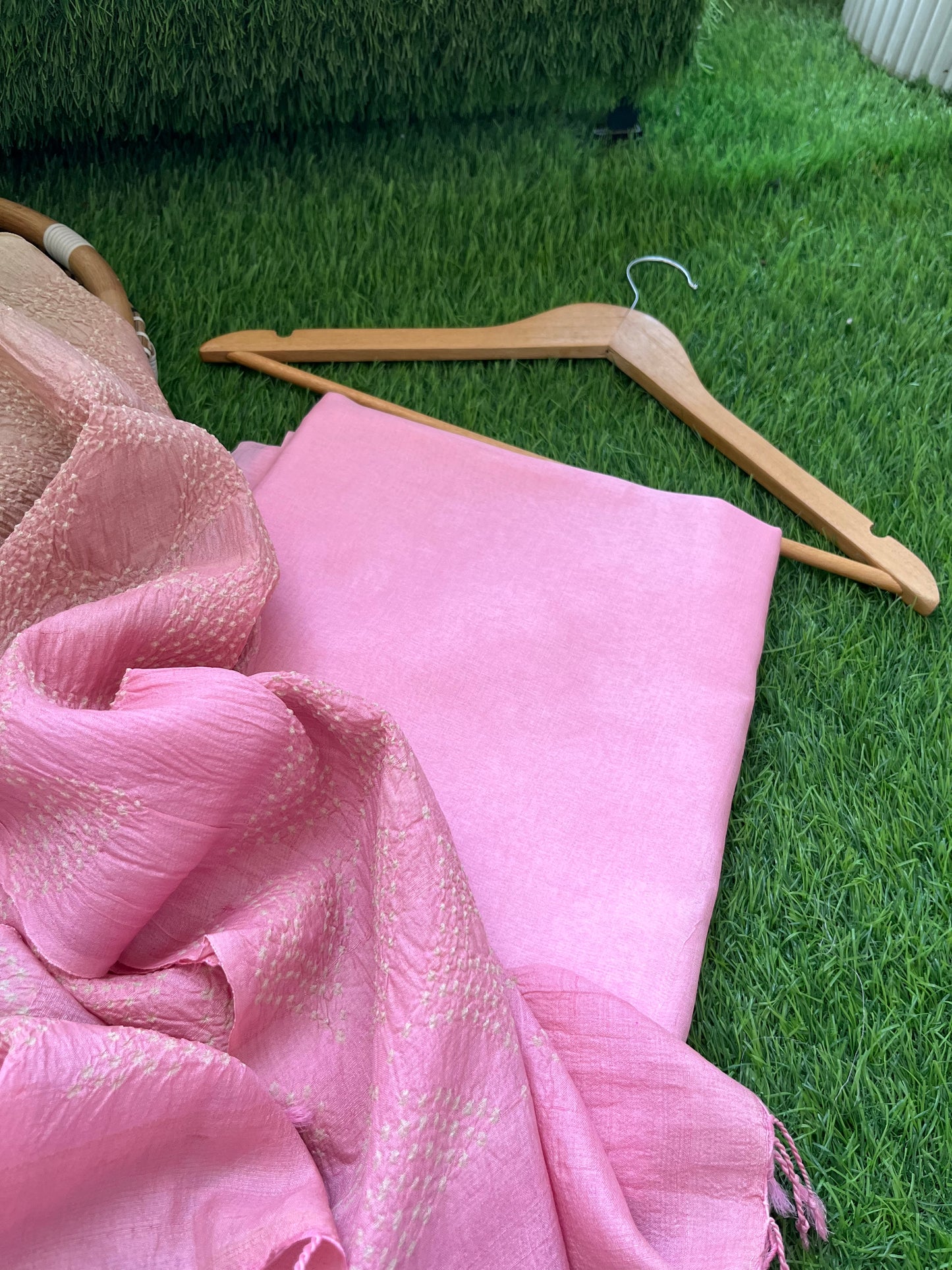 Tussar silk Bandhani dupatta plain kurta