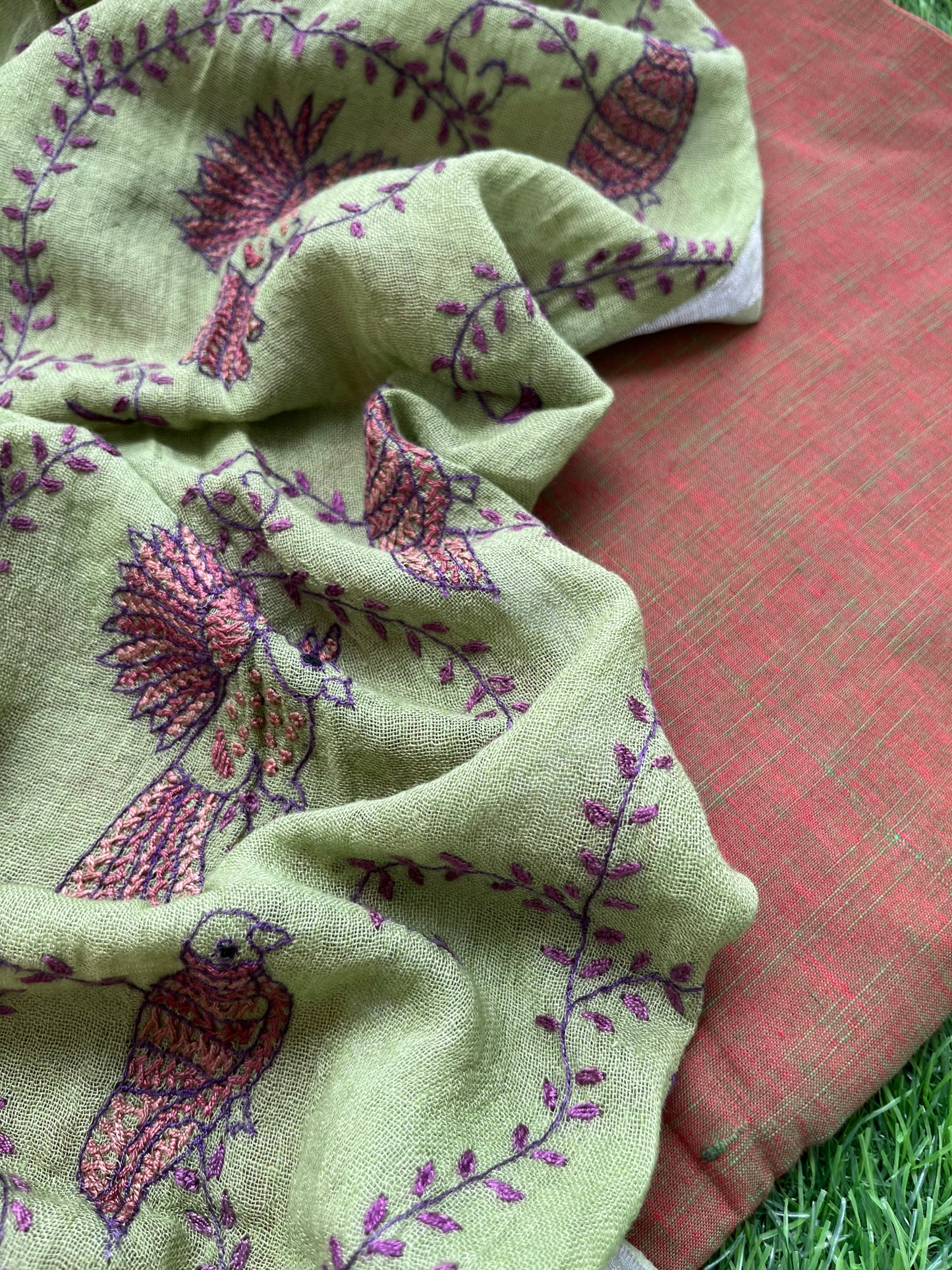 Linen sozni kaam dupatta paired with cotton kurta fabric