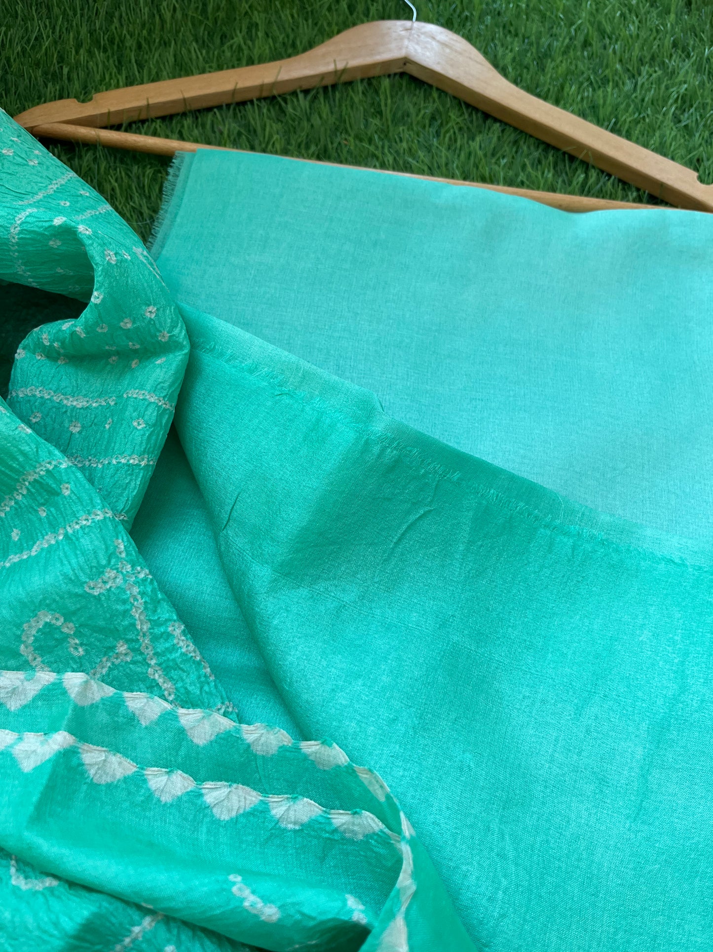 Tussar silk Bandhani dupatta plain kurta