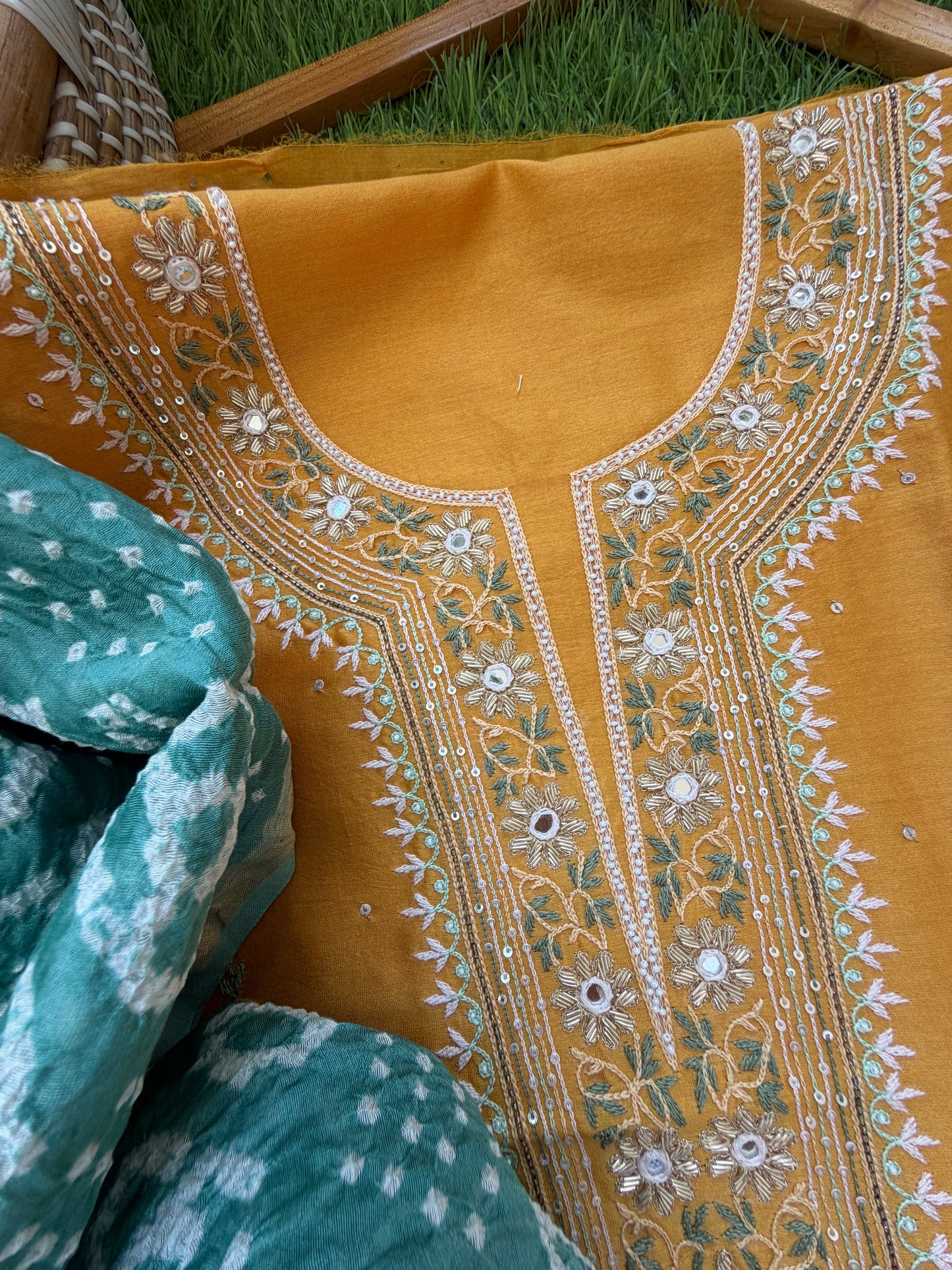Hand embroidered chanderi kurta bandhani dupatta