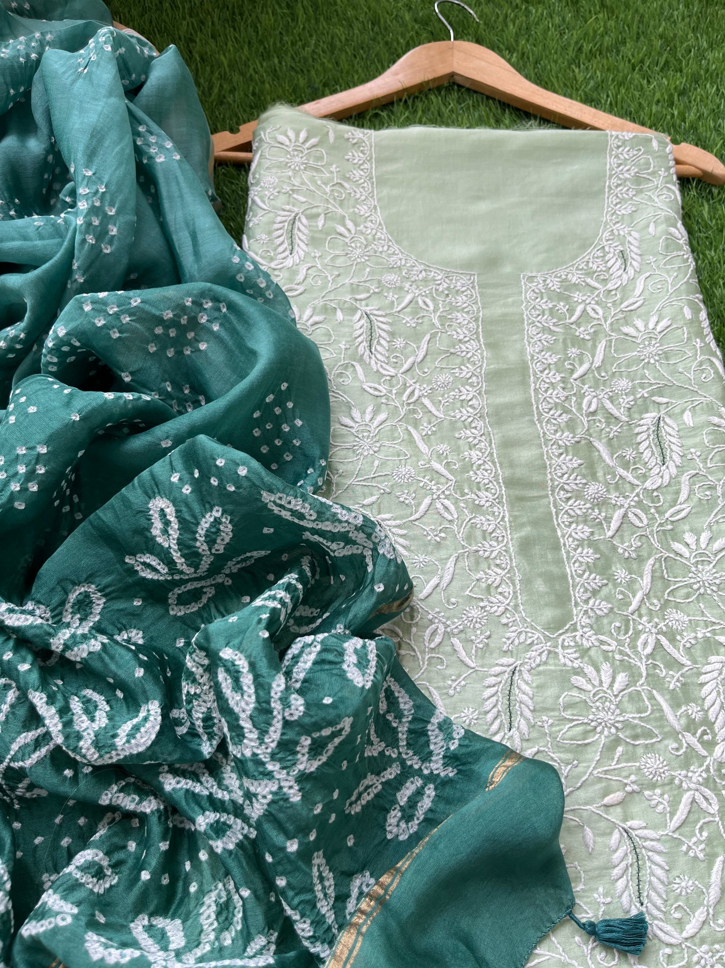 Chanderi Chikankari Kurta bandhani Dupatta