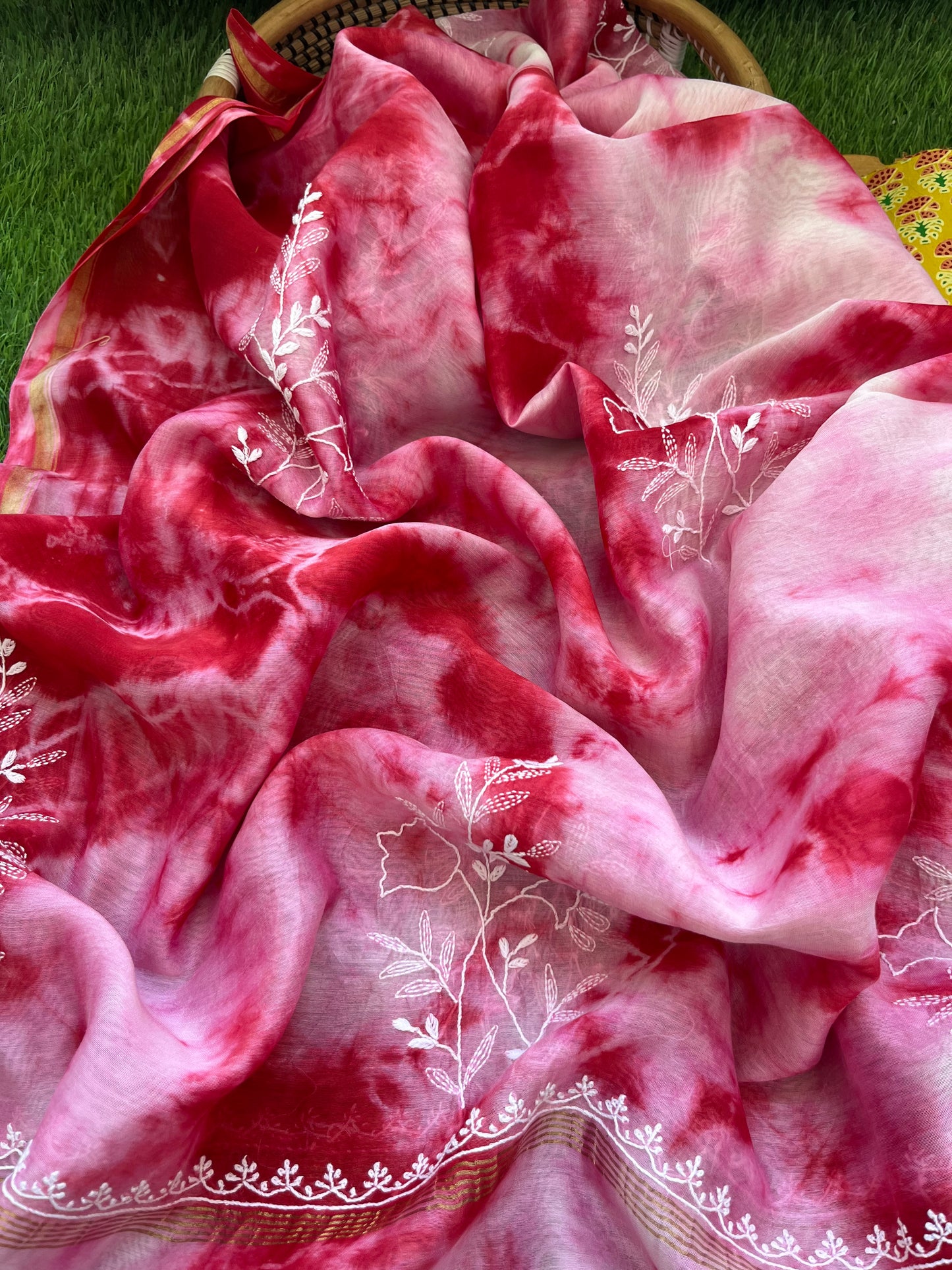 रोज़ाना  :Chanderi Chikankari Dupatta with cotton kurta bottom Fabric